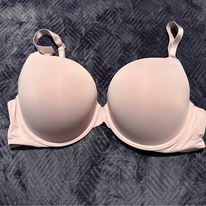 Victoria’s Secret T-shirt push-up